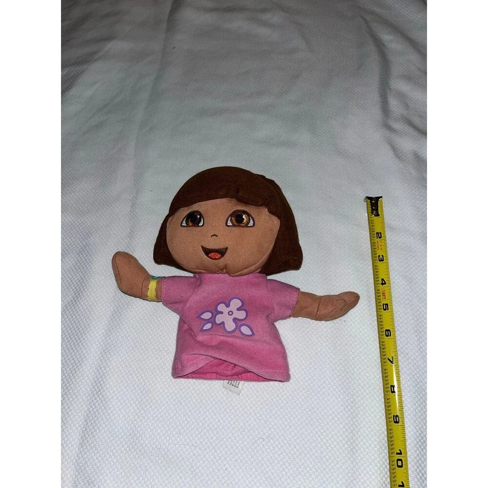 Fisher-Price 2005 Nickelodeon Dora the Explorer Hand Puppet